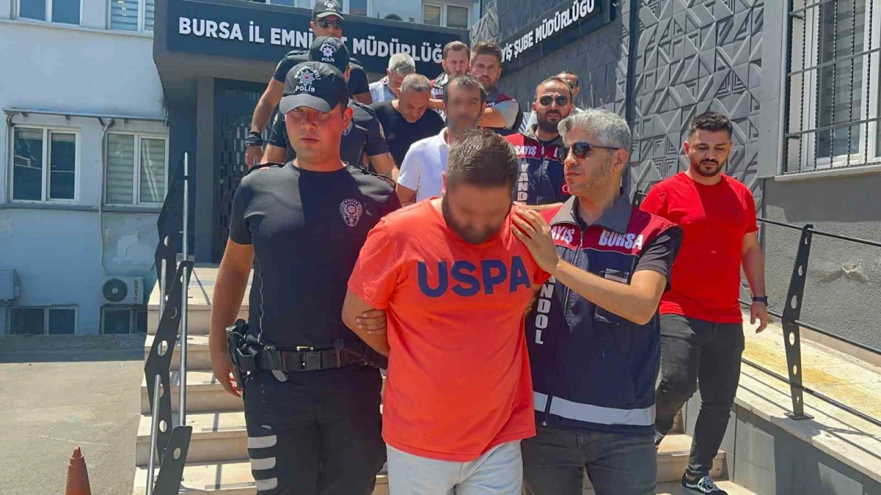 Azl dolandrc plajda gnelenirken yakaland