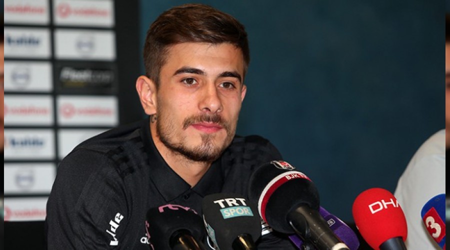 "Babama yardım için futbolcu oldum"