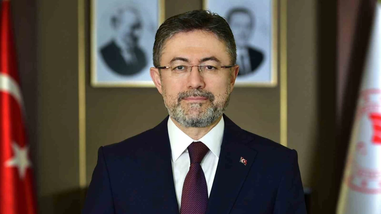 Bakan Yumakl: 'Uamz havaalanna dnerken acil ini yapmtr'