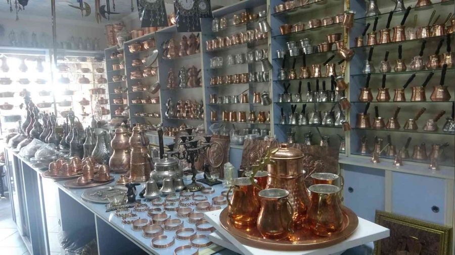 Bakırlar süs eşyası olmaktan çıkıyor