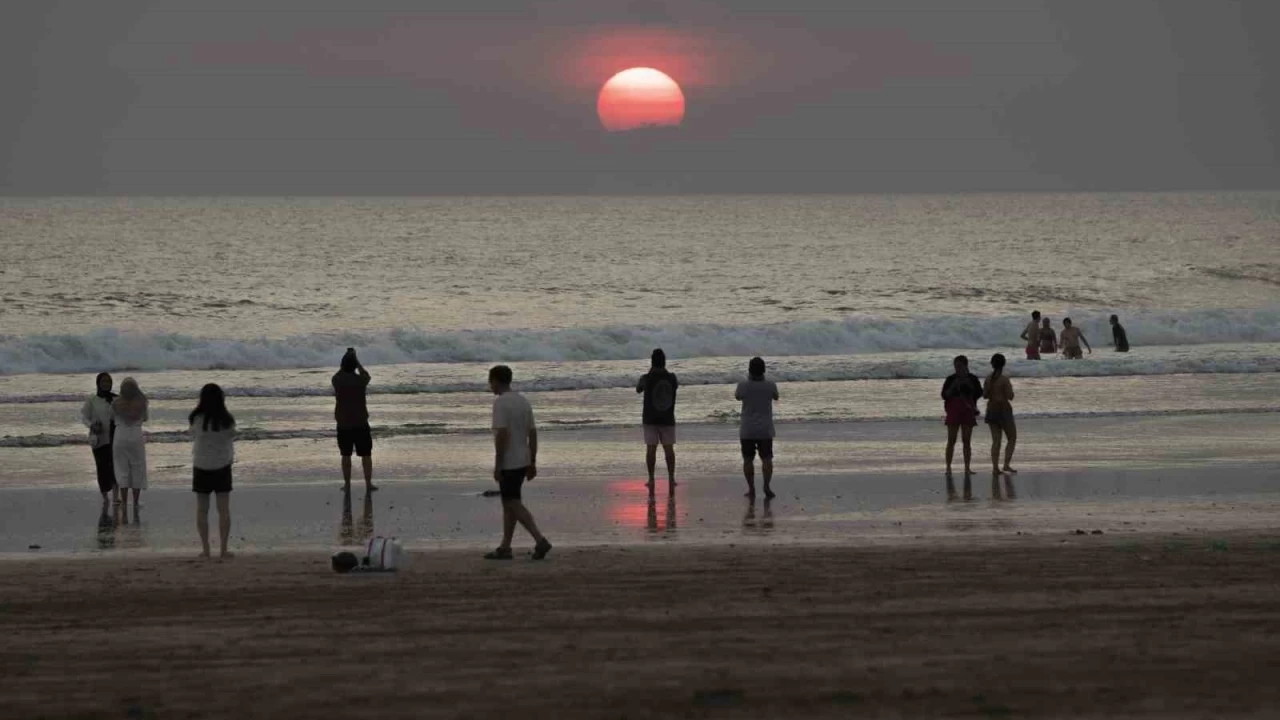 Bali'ye giden yabanc turistler 10 dolar vergi deyecek