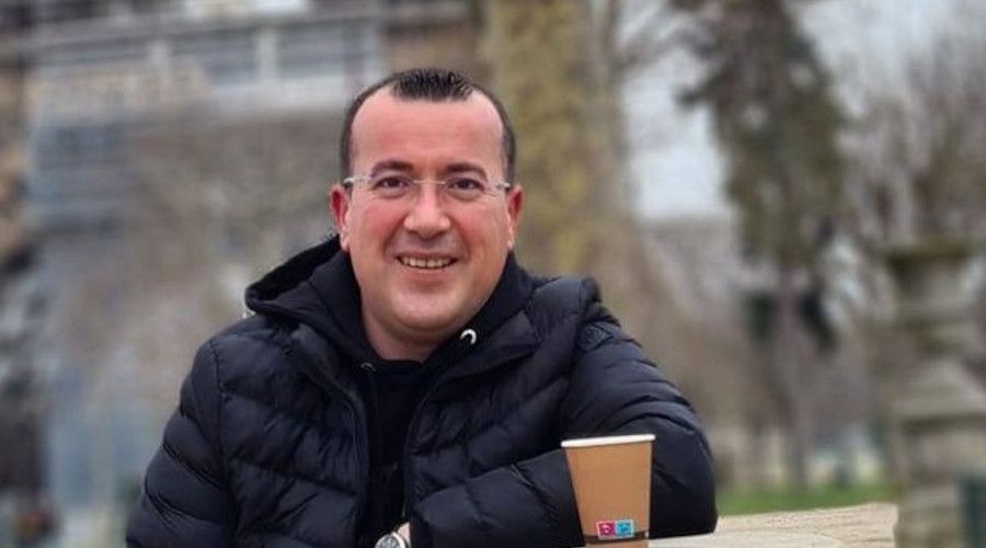 Balkondan d��en ��retmen ya�am�n� yitirdi