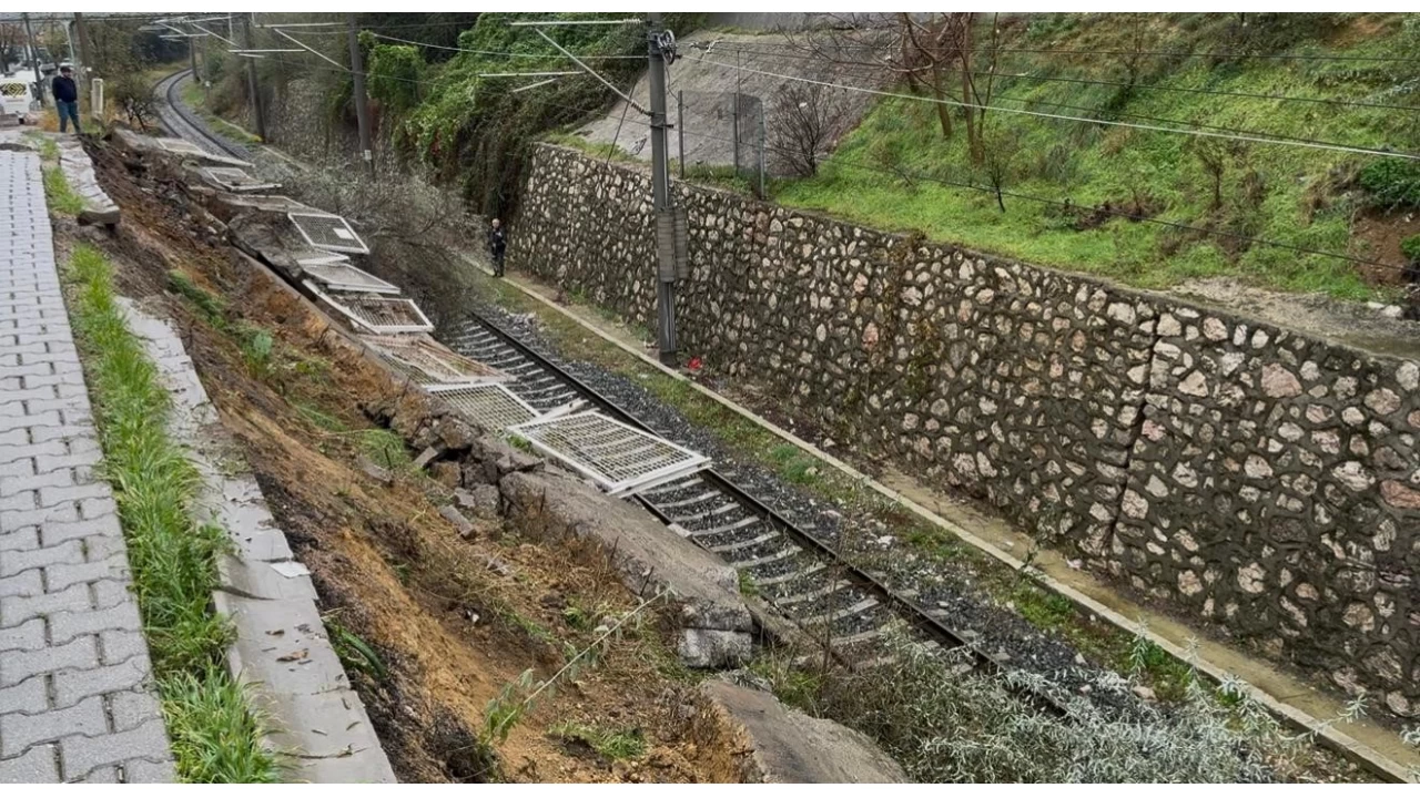 Bandrma'da tren yolu istinat duvar kt