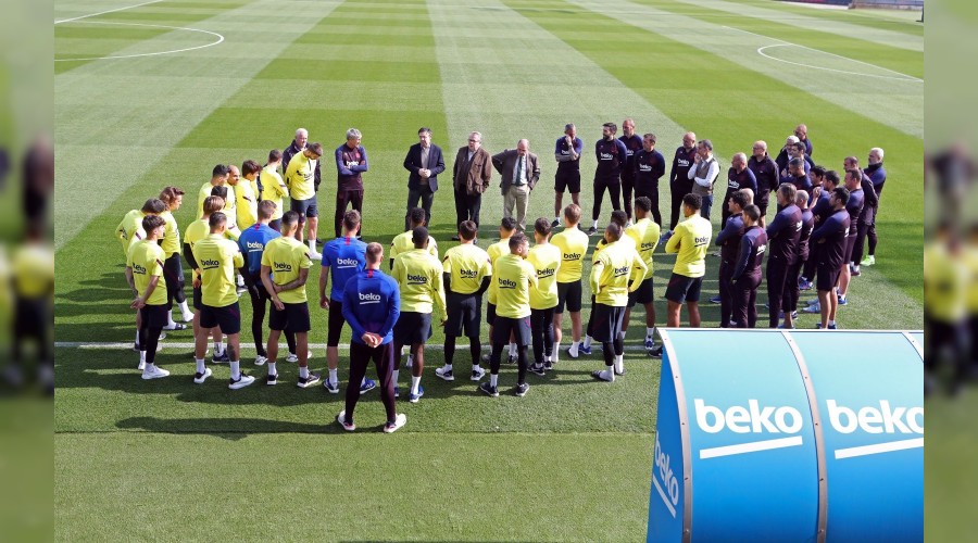 Barcelona kepenk kapatt�