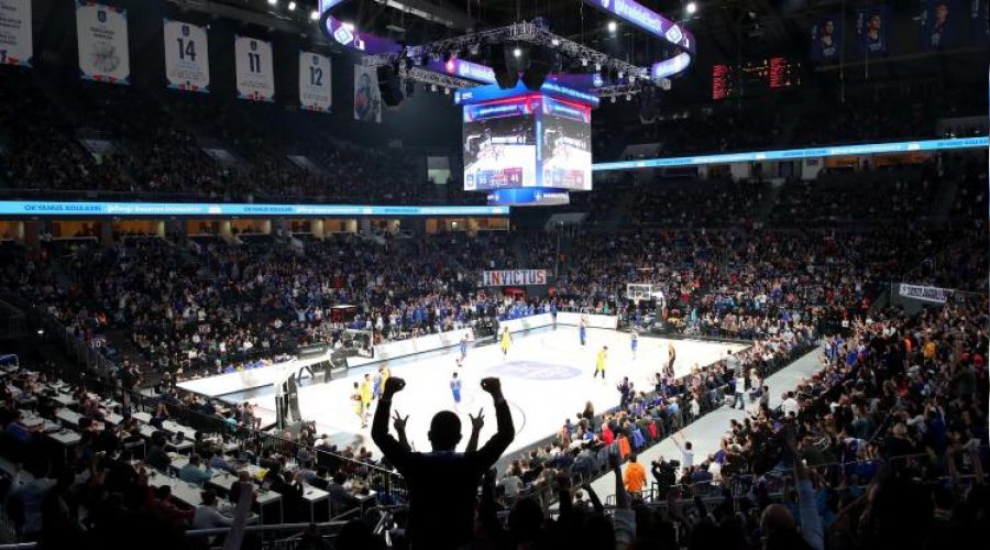 Barcelona maçını 15 bin kişi izledi