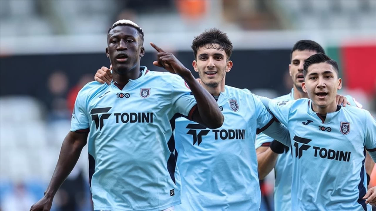 Ba�ak�ehir 4'te 4 pe�inde