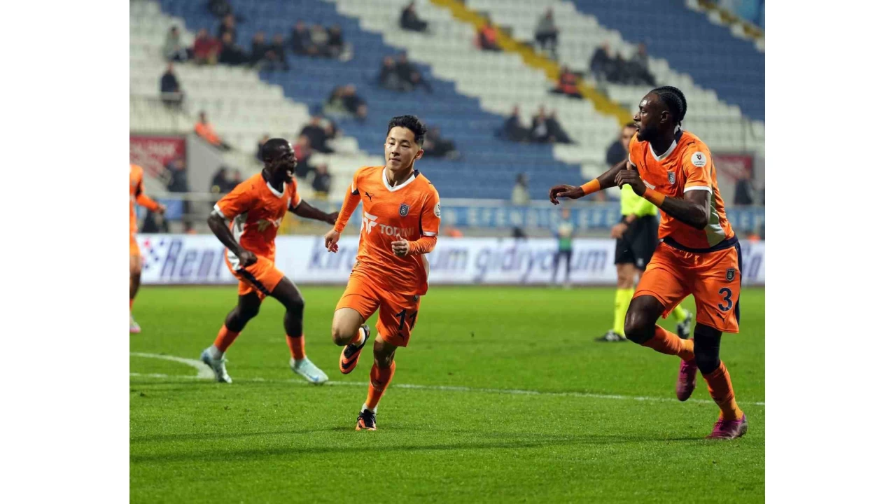 Başakşehir'de Jerome Opoku, Fenerbahçe maçında yok