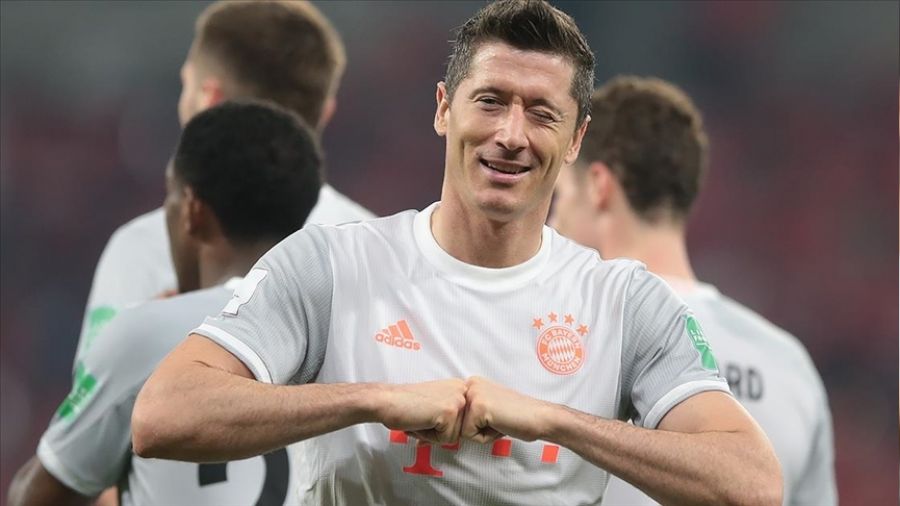 Bayern'in gol makinesi ayr�l�yor