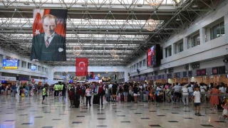 'Bayramda i� hatlarda 867 ilave sefer planlad�k'