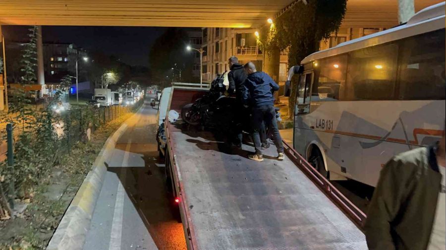 Bayrampaşa'da feci kaza: 2 yaralı