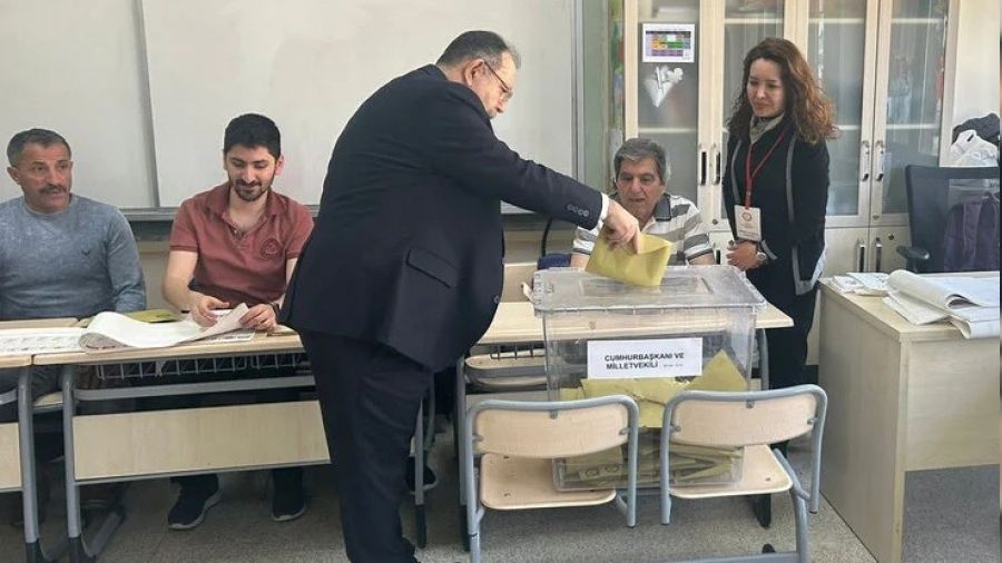 Baz� sand�klarda �nce'nin �zeri �izildi, YSK ba�kan� uyard�