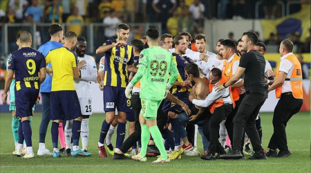 Beşiktaş'tan holigan ve Ömer Erdoğan'a sert tepki