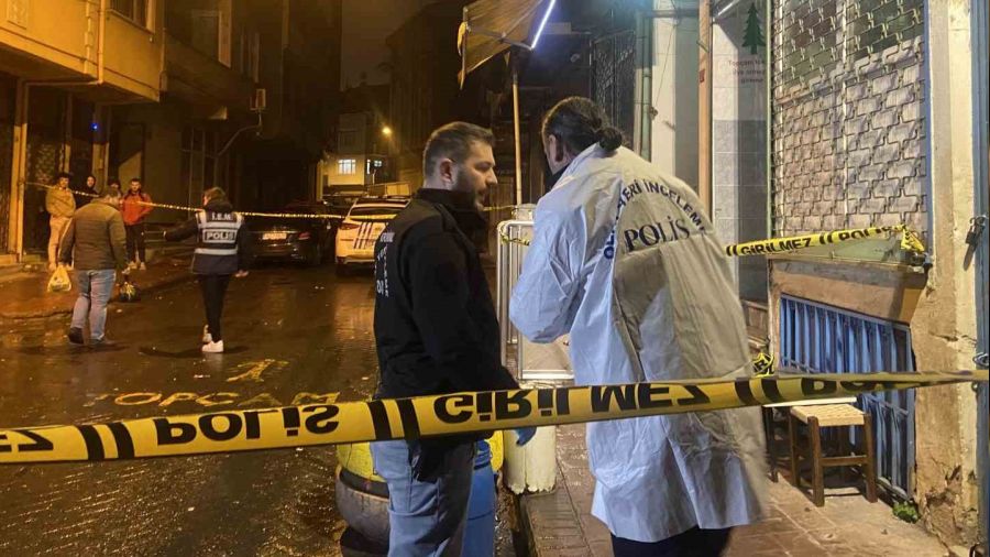 Beyoğlu'nda derneğe silahlı saldırı: 1'i ağır 3 yaralı