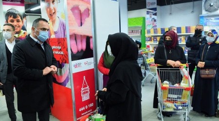 Beyoğlu'nda ihtiyaç sahiplerinin yüzü sosyal market ile gülüyor