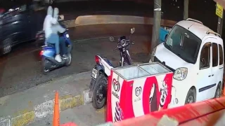 Beyo�lu'nda motosikletli sald�rganlar marketi kur�unlad�