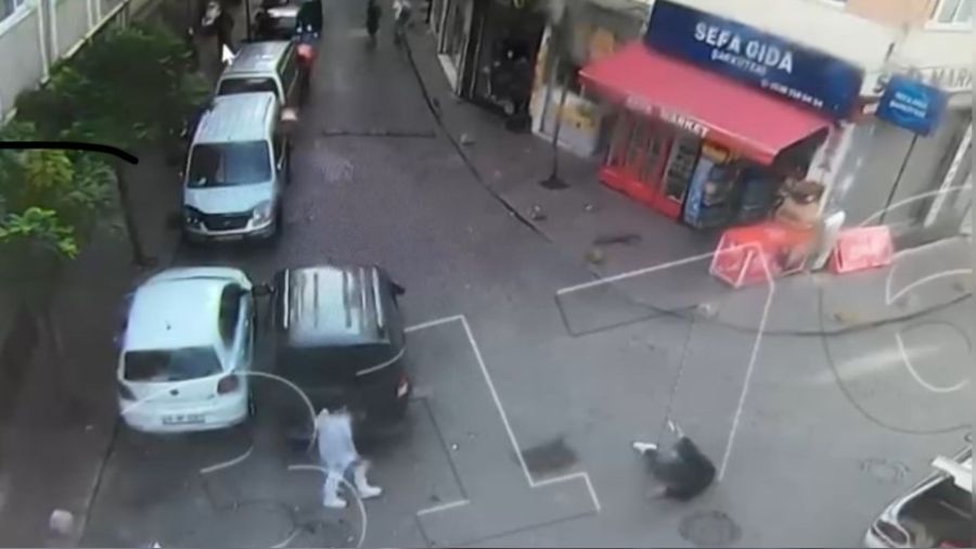 Beyoğlu'nda silahlı saldırı... Yaralı tutuklandı, saldırgan serbest kaldı