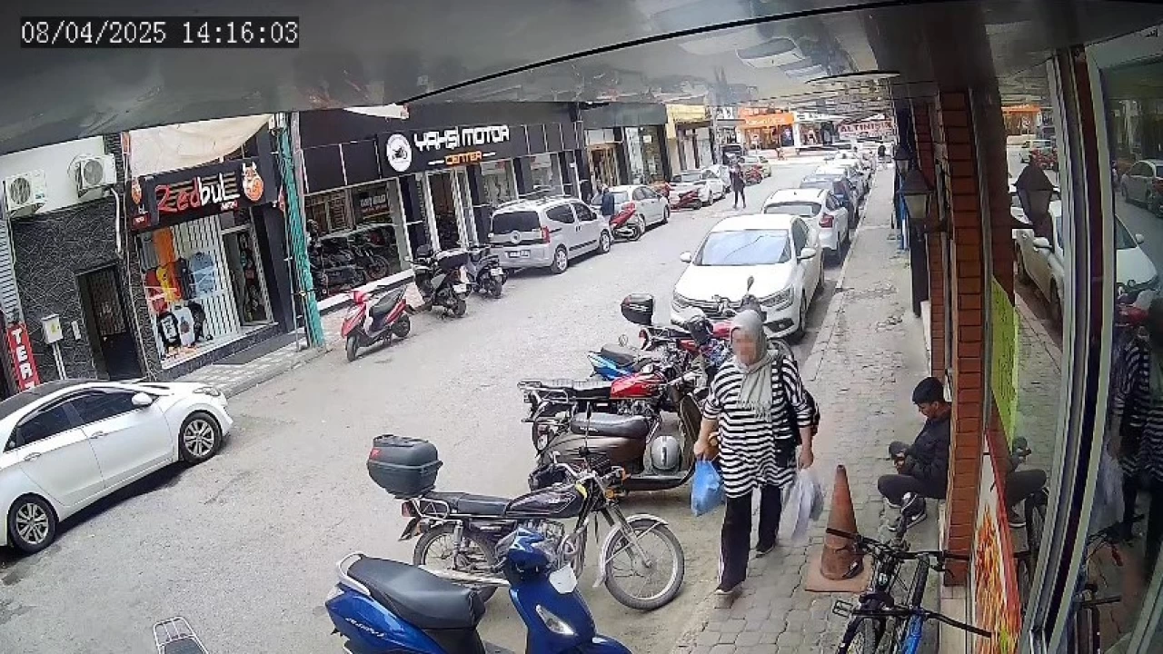 Bildik yöntemle dönerleri alan kadın sırra kadem bastı
