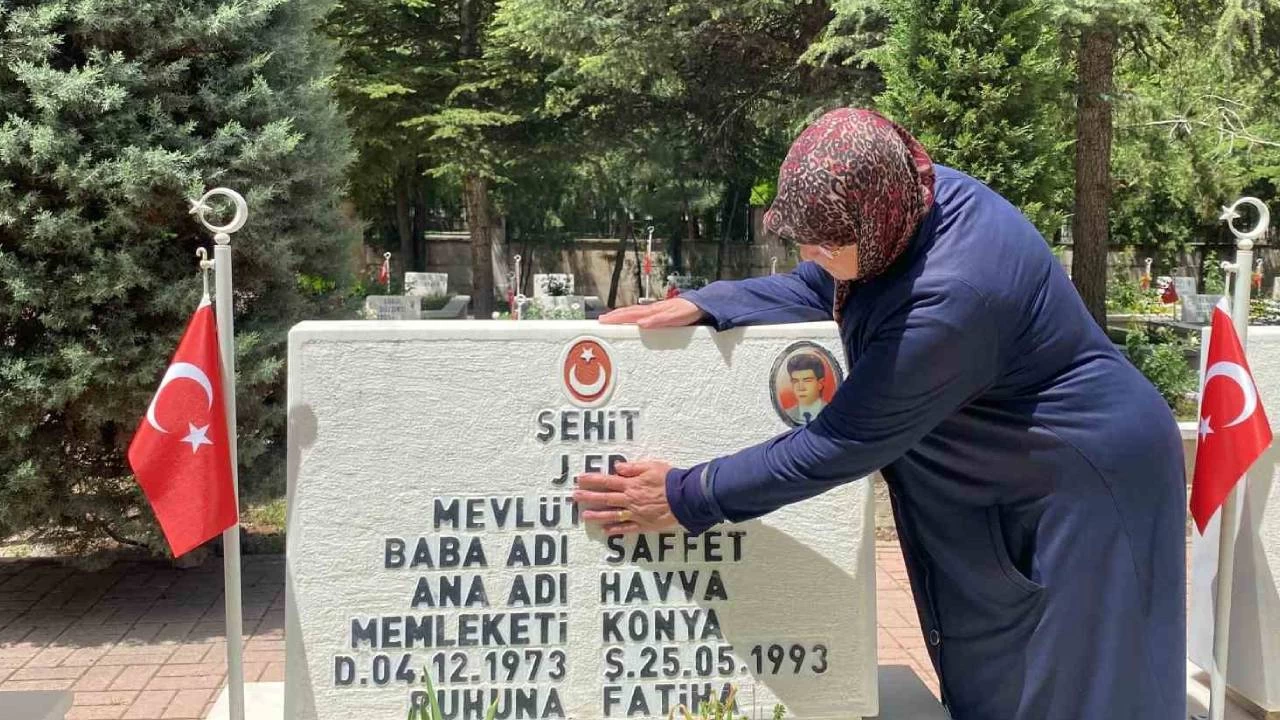Bingöl'de 33 silahsız askerin şehit edilmesinin acısı dinmedi