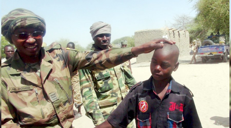 Boko Haram, 8 bin çocuğu asker olarak kullandı