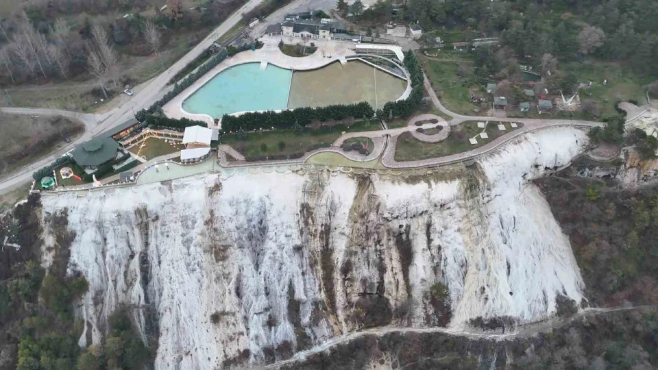 "Bolu'nun Pamukkalesi"nde k�� sessizli�i