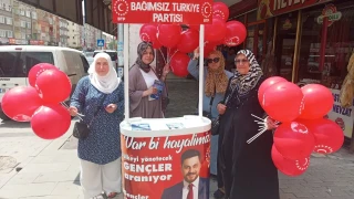 BTP Kayseri Te�kilat�ndan sahada yo�un mesai: Kad�n ve Gen�lik Kollar�ndan stant �al��mas� 