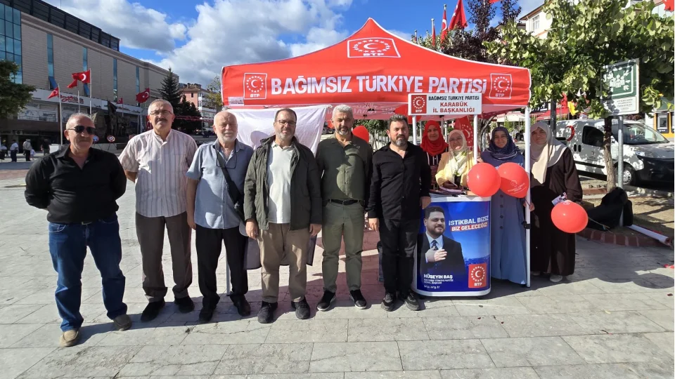 BTP Safranbolu Te�kilat�ndan 30 A�ustos stand�: Zafer Bayram� co�kusu sahaya ta��nd�