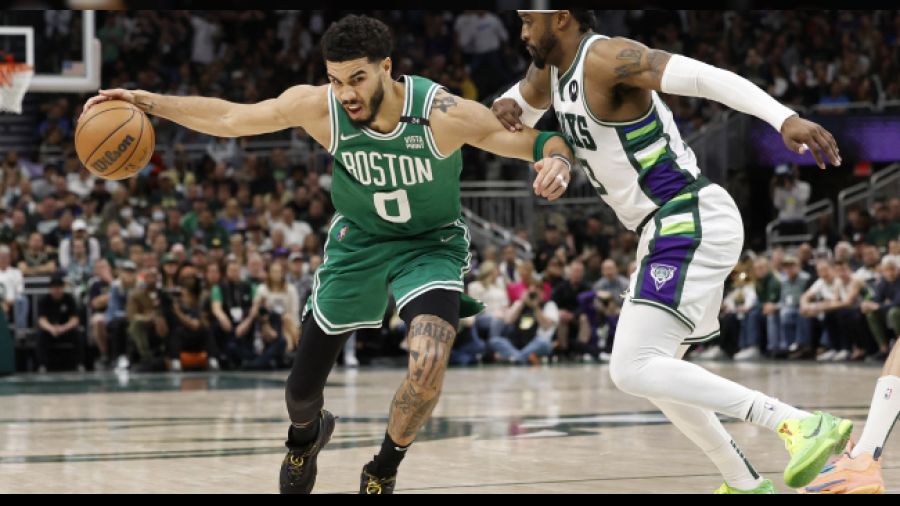 Bucks ve Warriors, 2-1 öne geçti