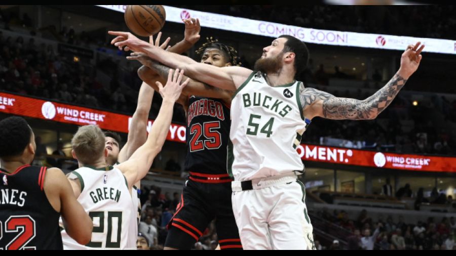 Bucks'�n inan�lmaz serisi s�r�yor