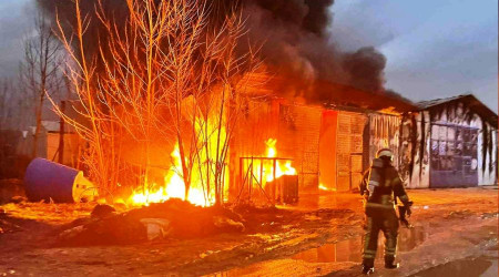 Bursa'da atık yağ fabrikası alevlere teslim oldu