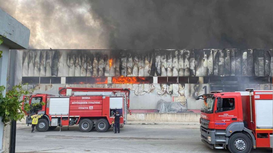 Bursa'da byk fabrika yangn