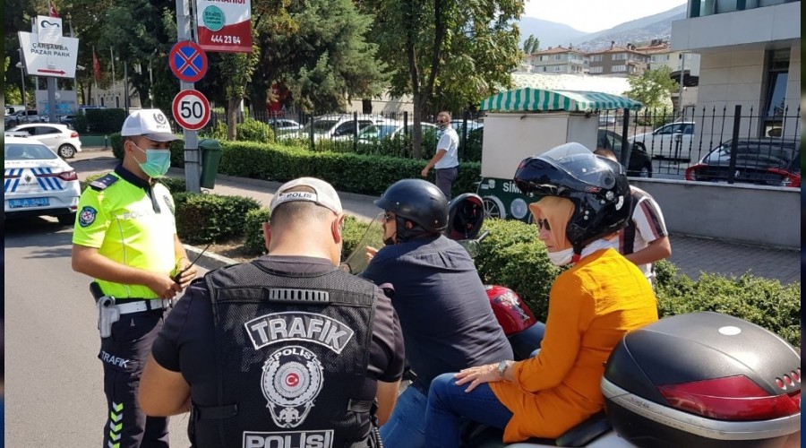 Bursa'da kasks�z motosikletlilere operasyon