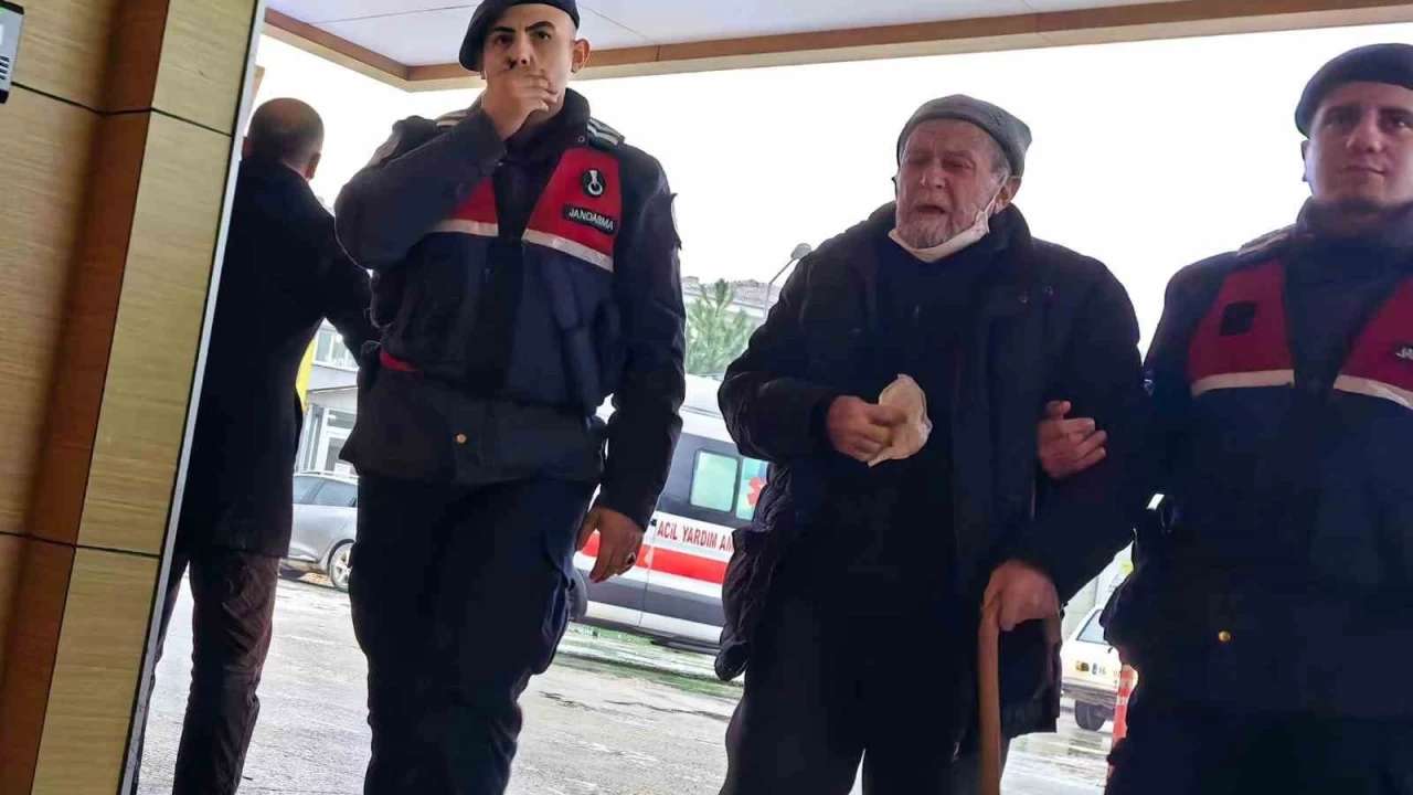 Bursa'da tutuklanan 81 yaşındaki adam hüngür hüngür ağladı