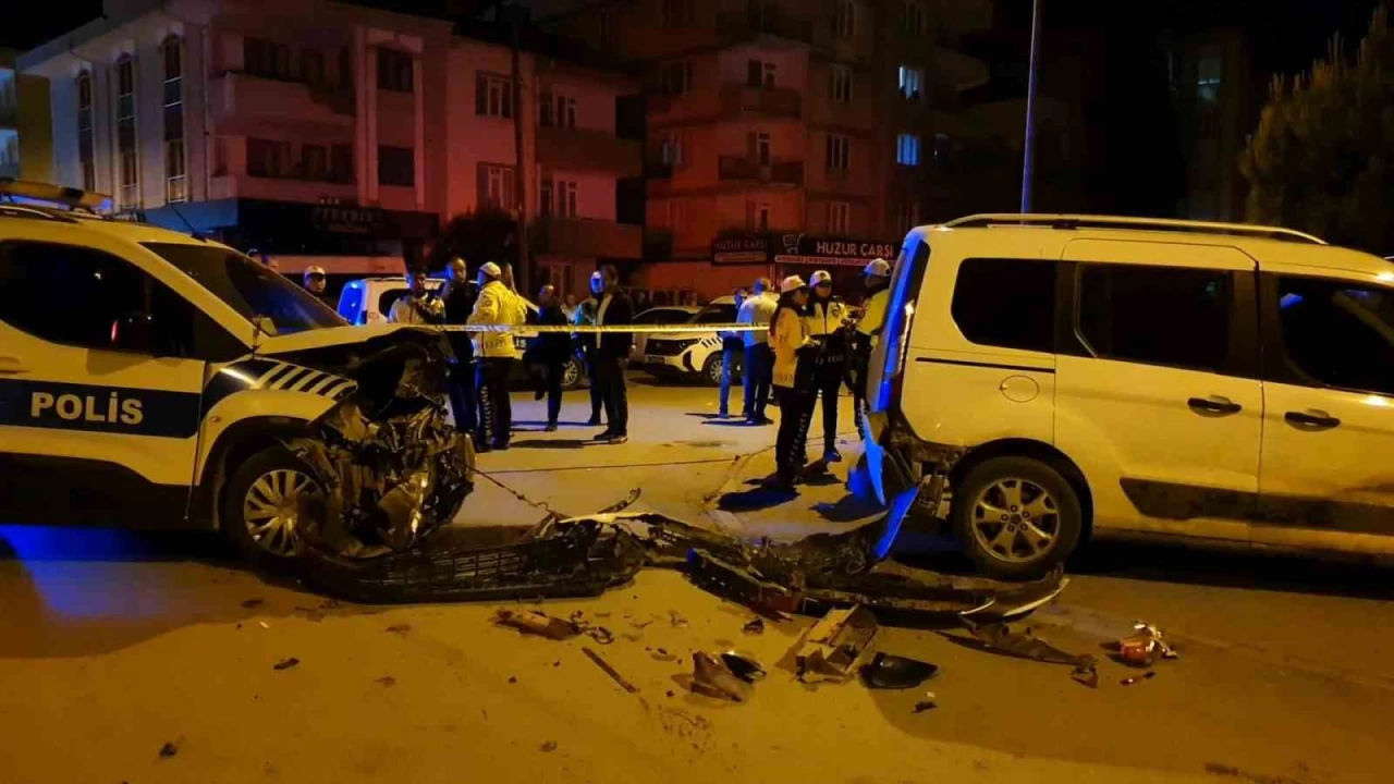Bursa'daki kazada 2 polis yaraland�