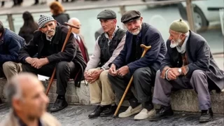 Bütçeden emekliler için ayrılan pay 2008 yılında yüzde 3.5 iken, 2020 yılında emeklilerin bütçeden aldıkları pay yüzde 2.6’ya düştü