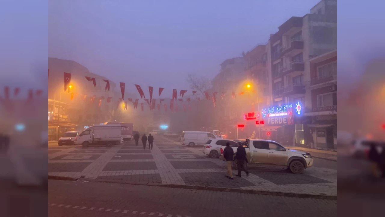 �anakkale'nin baz� il�elerinde sis etkili oldu