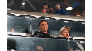 Cannavaro, Başakşehir-Kocaelispor maçının tribünden takip etti