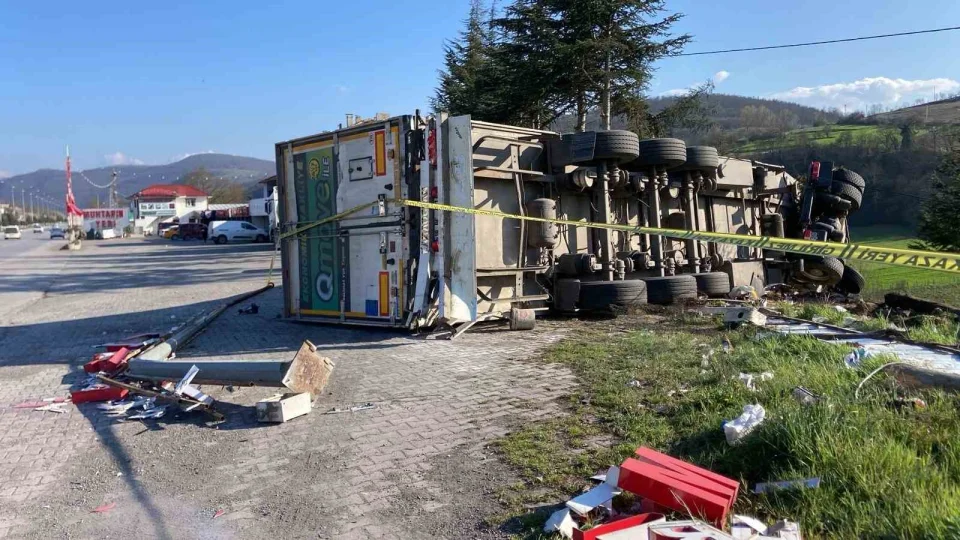 �ay y�kl� t�r devrildi: 1 yaral�