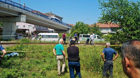 Çaycuma'da bir kadına yük treni çarptı