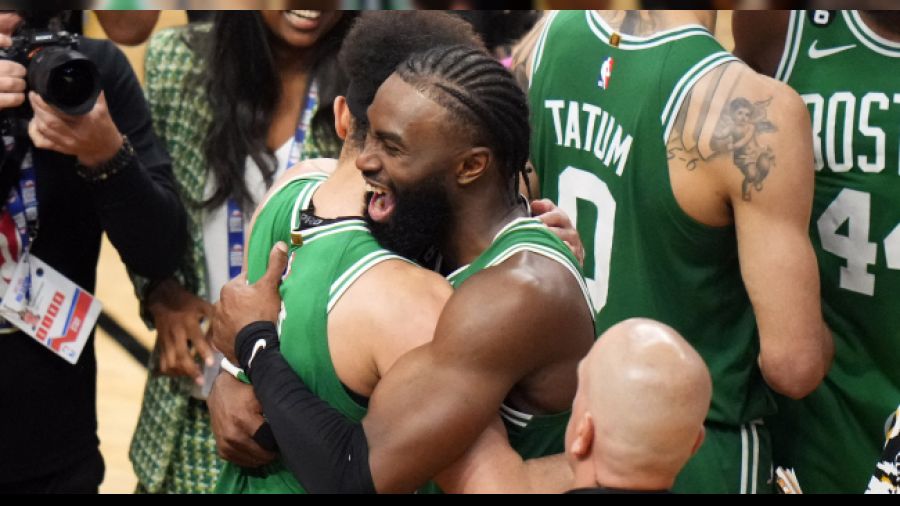 Celtics seriyi 3-0'dan 3-3'e getirdi 