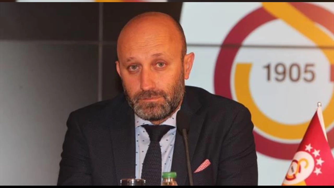 Cenk Erg�n solu�u savc�l�kta ald�