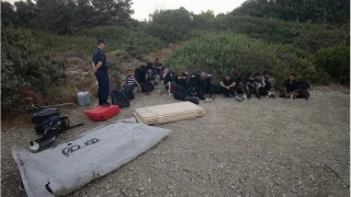 Çeşme'de 16 kaçak göçmen yakalandı