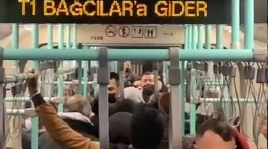 Cevizliba�'da tramvay i�inde kavga
