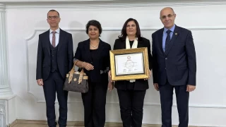 CHP'li Çerçioğlu'nun mazbatası adliyenin yemekhanesinde verildi