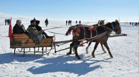 Çıldır Gölü bölge ekonomisine katkı sağlıyor