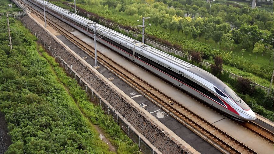 Çin’in ilk yüksek hızlı treni 340 milyon yolcu taşıdı