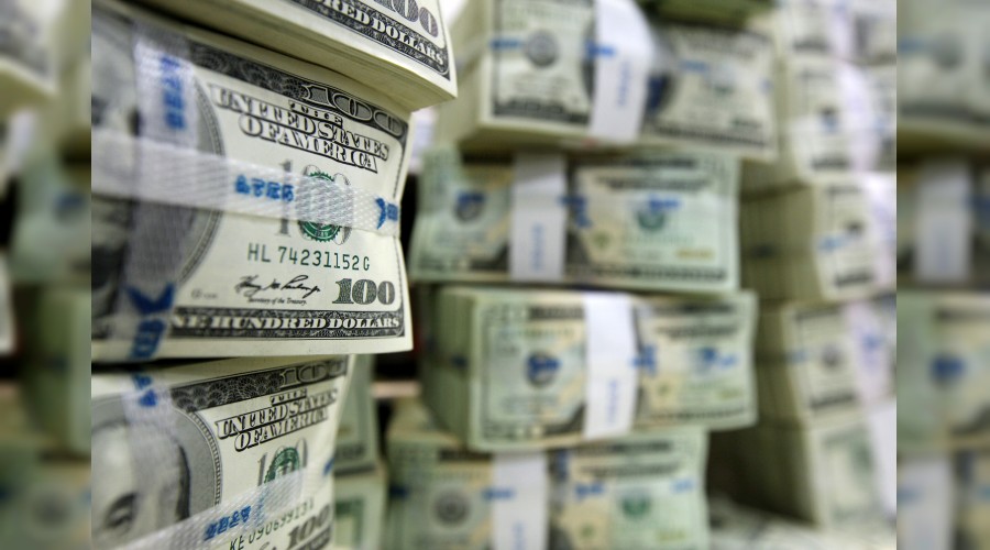 �in'in kasalar� a�z�na kadar dolar dolu