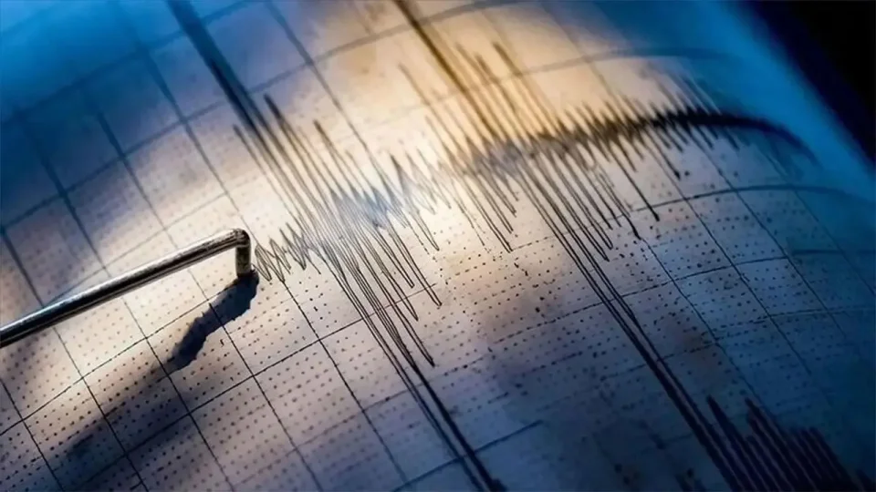 �in'in kuzeybat�s�nda iki deprem meydana geldi