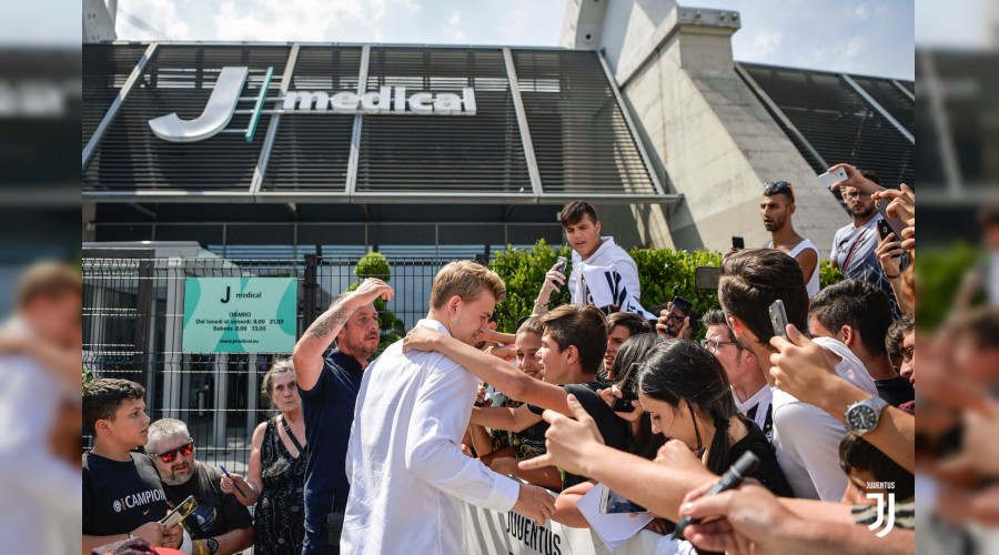 De Ligt transferi tamamland�