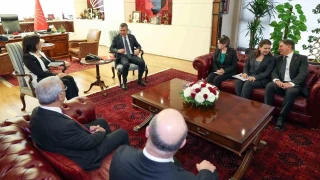 DEM Parti'den CHP'ye ziyaret