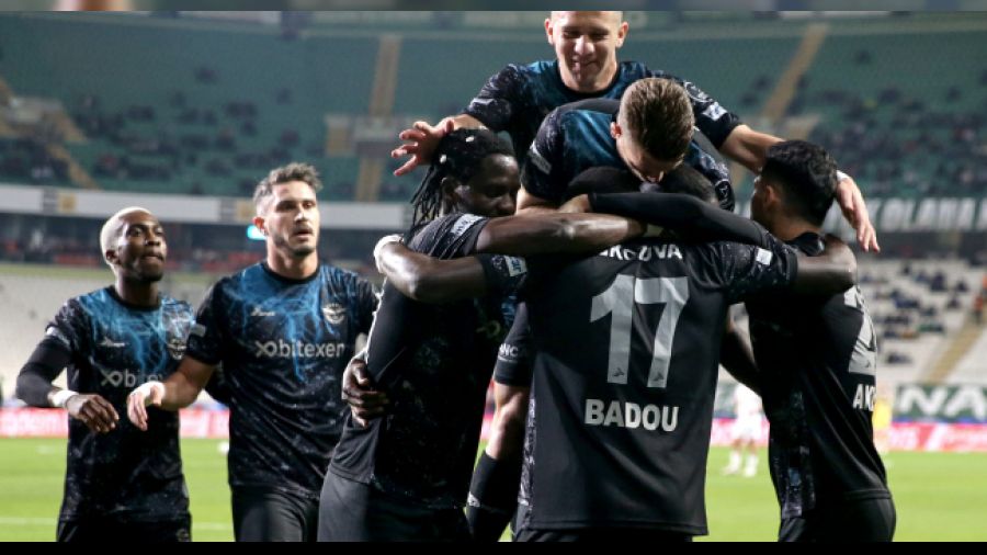 Demirspor'un Konya'da Avrupa yürüyüşü